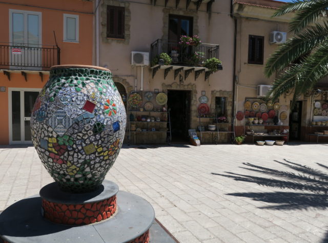 Keramik, Santo Stefano di Camastra. Foto: HenrikSoele